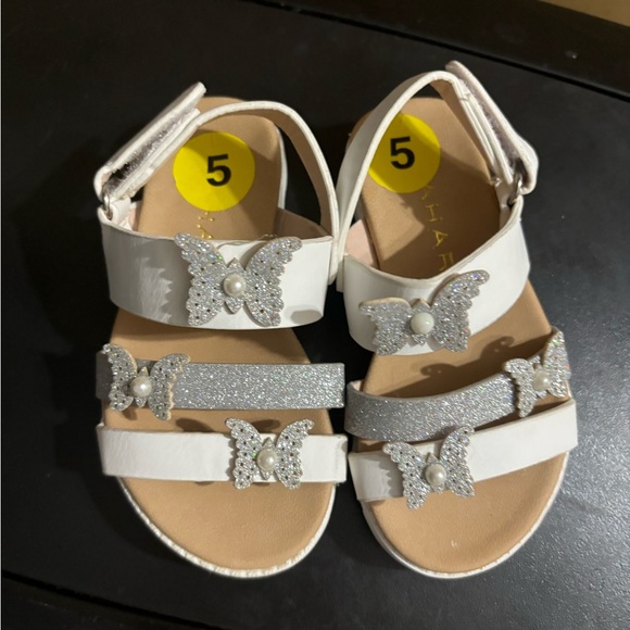 NWOT Tahiti white and silver butterfly sandal 5 - Picture 2 of 6